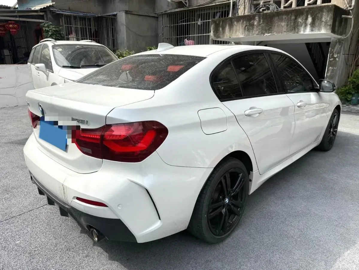 2023 BMW 1 Series 2.0T 178HP L4 7DCT,autocango,china used car exporter,china ev exporter,chinese used car exporter,chinese used ev exporter