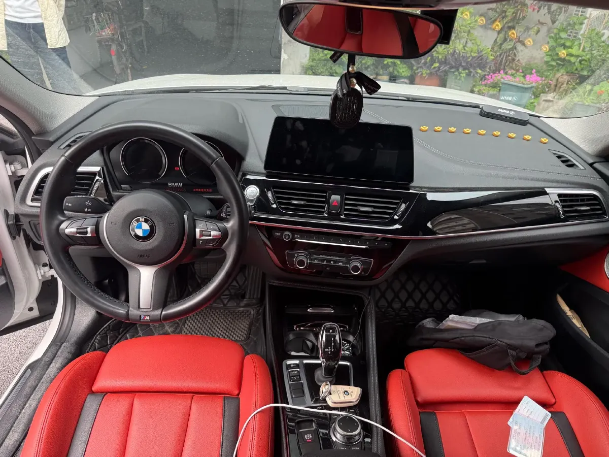 2023 BMW 1 Series 2.0T 178HP L4 7DCT,autocango,china used car exporter,china ev exporter,chinese used car exporter,chinese used ev exporter
