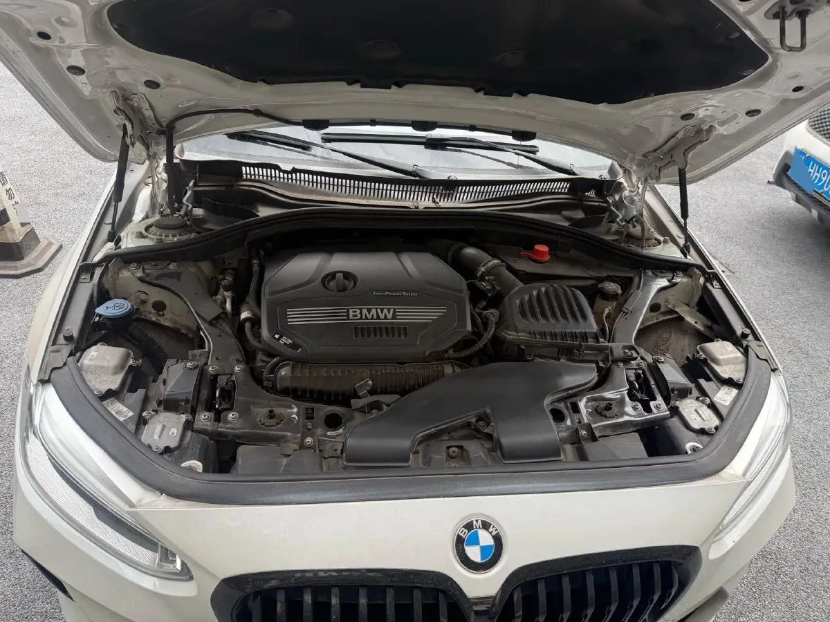 2023 BMW 1 Series 2.0T 178HP L4 7DCT,autocango,china used car exporter,china ev exporter,chinese used car exporter,chinese used ev exporter