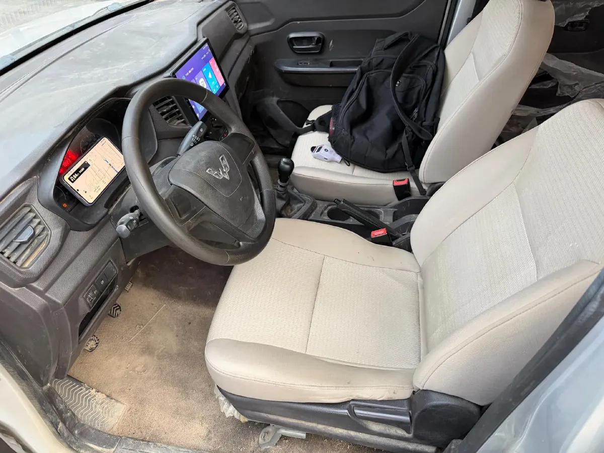 2019 WuLing HongGuang V 1.5L 99HP L4 6MT,autocango,china used car exporter,china ev exporter,chinese used car exporter,chinese used ev exporter