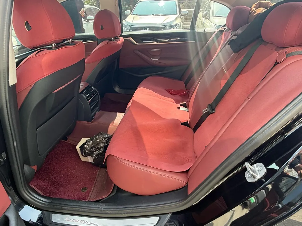 2022 BMW 5 Series 2.0T 184HP L4 8AT,autocango,china used car exporter,china ev exporter,chinese used car exporter,chinese used ev exporter