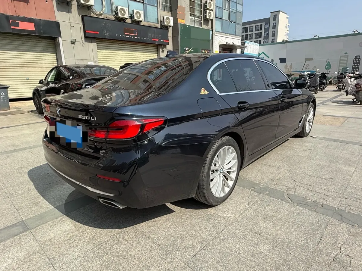 2022 BMW 5 Series 2.0T 184HP L4 8AT,autocango,china used car exporter,china ev exporter,chinese used car exporter,chinese used ev exporter