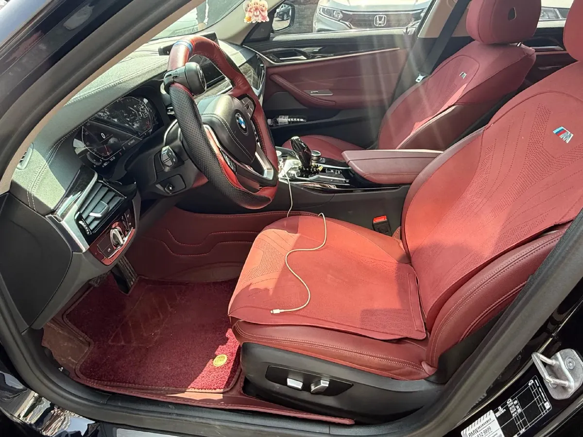 2022 BMW 5 Series 2.0T 184HP L4 8AT,autocango,china used car exporter,china ev exporter,chinese used car exporter,chinese used ev exporter