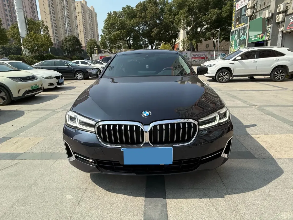 2022 BMW 5 Series 2.0T 184HP L4 8AT,autocango,china used car exporter,china ev exporter,chinese used car exporter,chinese used ev exporter