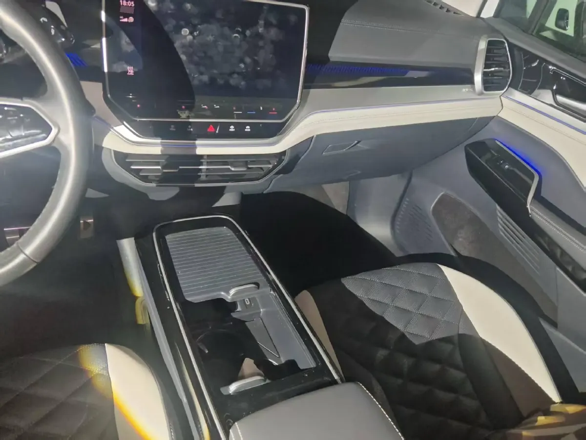 2021 Volkswagen ID.6 Crozz BEV 84.8KWH,autocango,china used car exporter,china ev exporter,chinese used car exporter,chinese used ev exporter