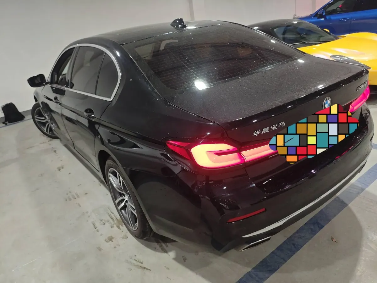 2022 BMW 5 Series 2.0T 252HP L4 8AT,autocango,china used car exporter,china ev exporter,chinese used car exporter,chinese used ev exporter