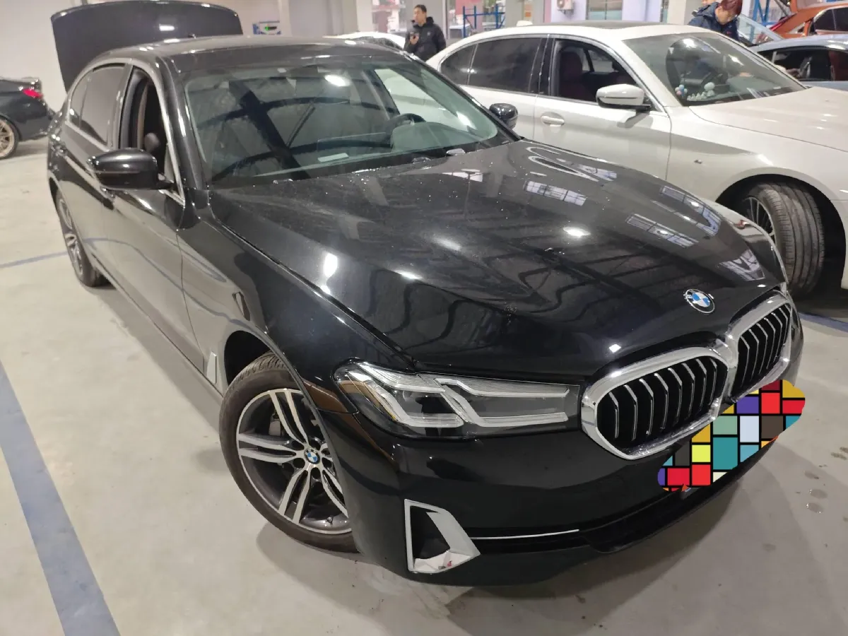 2022 BMW 5 Series 2.0T 252HP L4 8AT,autocango,china used car exporter,china ev exporter,chinese used car exporter,chinese used ev exporter