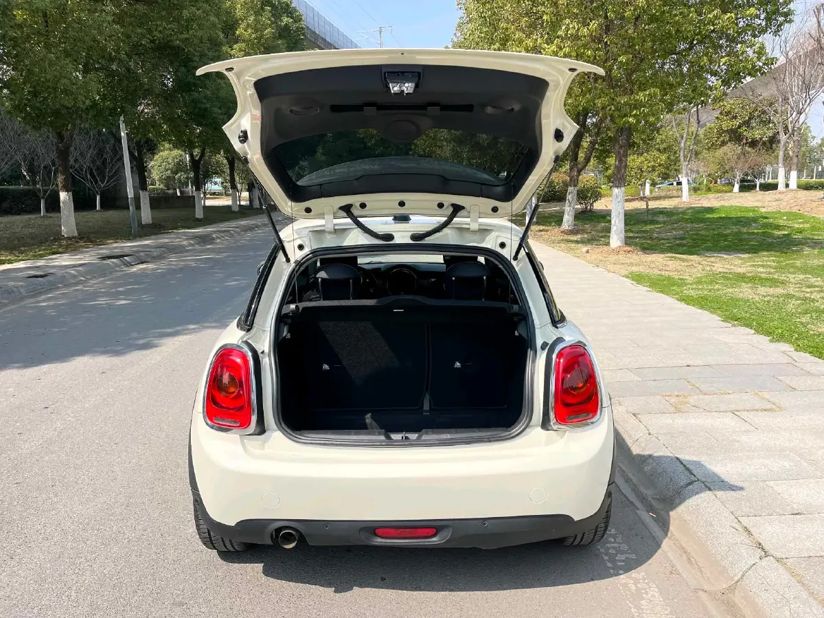 2019 MINI MINI 1.5T 102HP L3 7DCT,autocango,china used car exporter,china ev exporter,chinese used car exporter,chinese used ev exporter