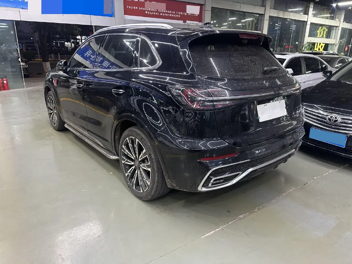 2023 HongQi HS5 2.0T 252HP L4 8AT,autocango,china used car exporter,china ev exporter,chinese used car exporter,chinese used ev exporter