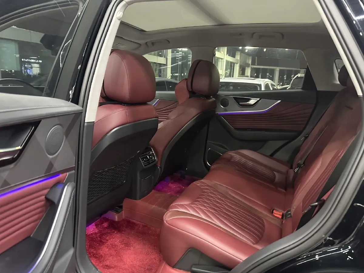 2023 HongQi HS5 2.0T 252HP L4 8AT,autocango,china used car exporter,china ev exporter,chinese used car exporter,chinese used ev exporter