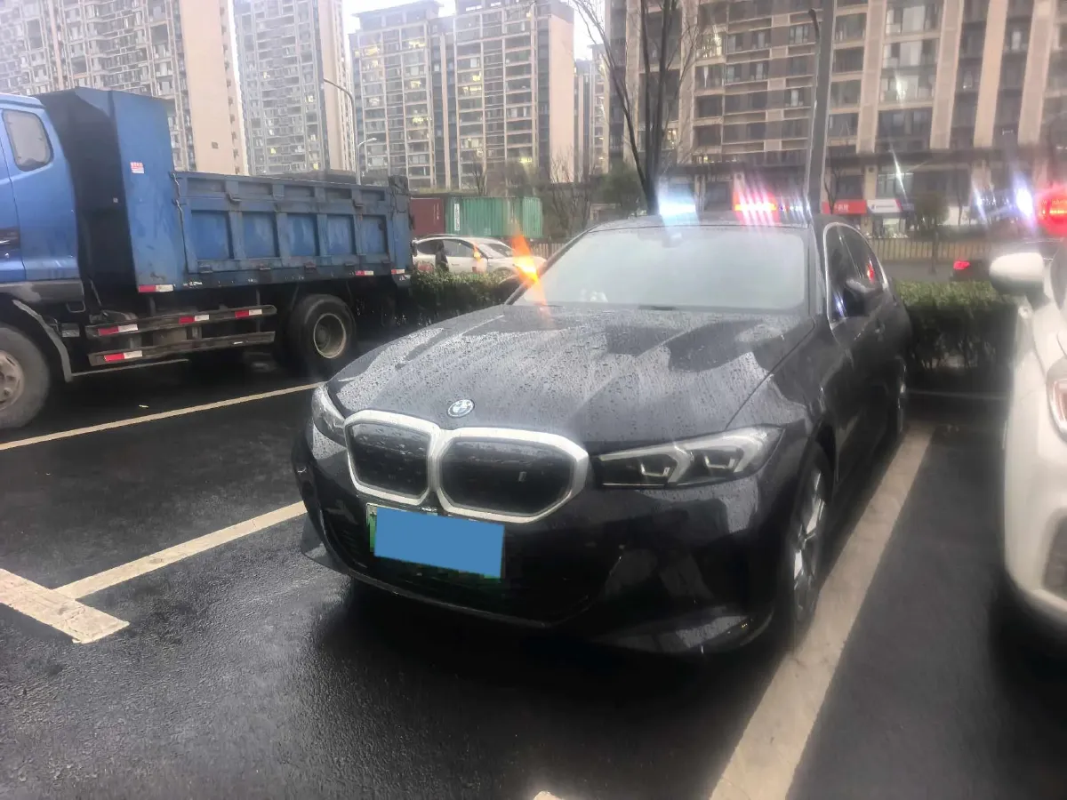 2024 BMW i3 BEV 70KWH,autocango,china used car exporter,china ev exporter,chinese used car exporter,chinese used ev exporter