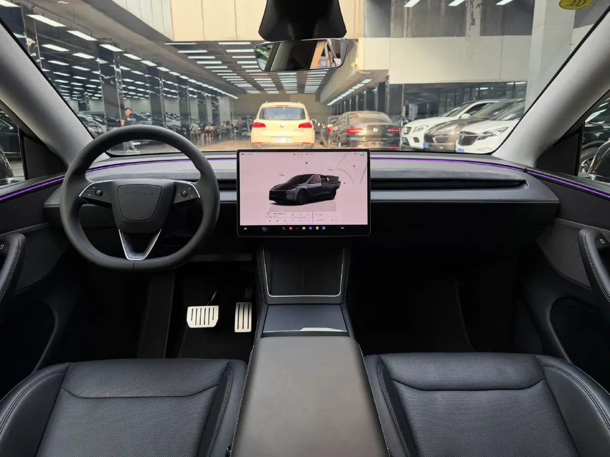 2025 Tesla Model Y BEV 62.5KWH,autocango,china used car exporter,china ev exporter,chinese used car exporter,chinese used ev exporter