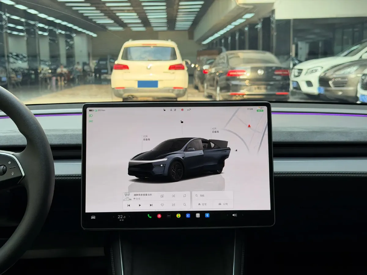 2025 Tesla Model Y BEV 62.5KWH,autocango,china used car exporter,china ev exporter,chinese used car exporter,chinese used ev exporter