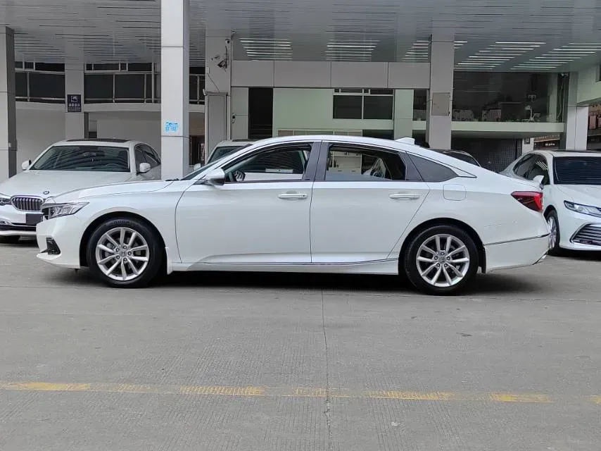 2022 Honda Accord 1.5T 194HP L4 CVT,autocango,china used car exporter,china ev exporter,chinese used car exporter,chinese used ev exporter