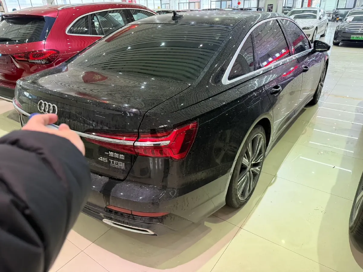 2020 Audi A6L 2.0T 224HP L4 7DCT,autocango,china used car exporter,china ev exporter,chinese used car exporter,chinese used ev exporter