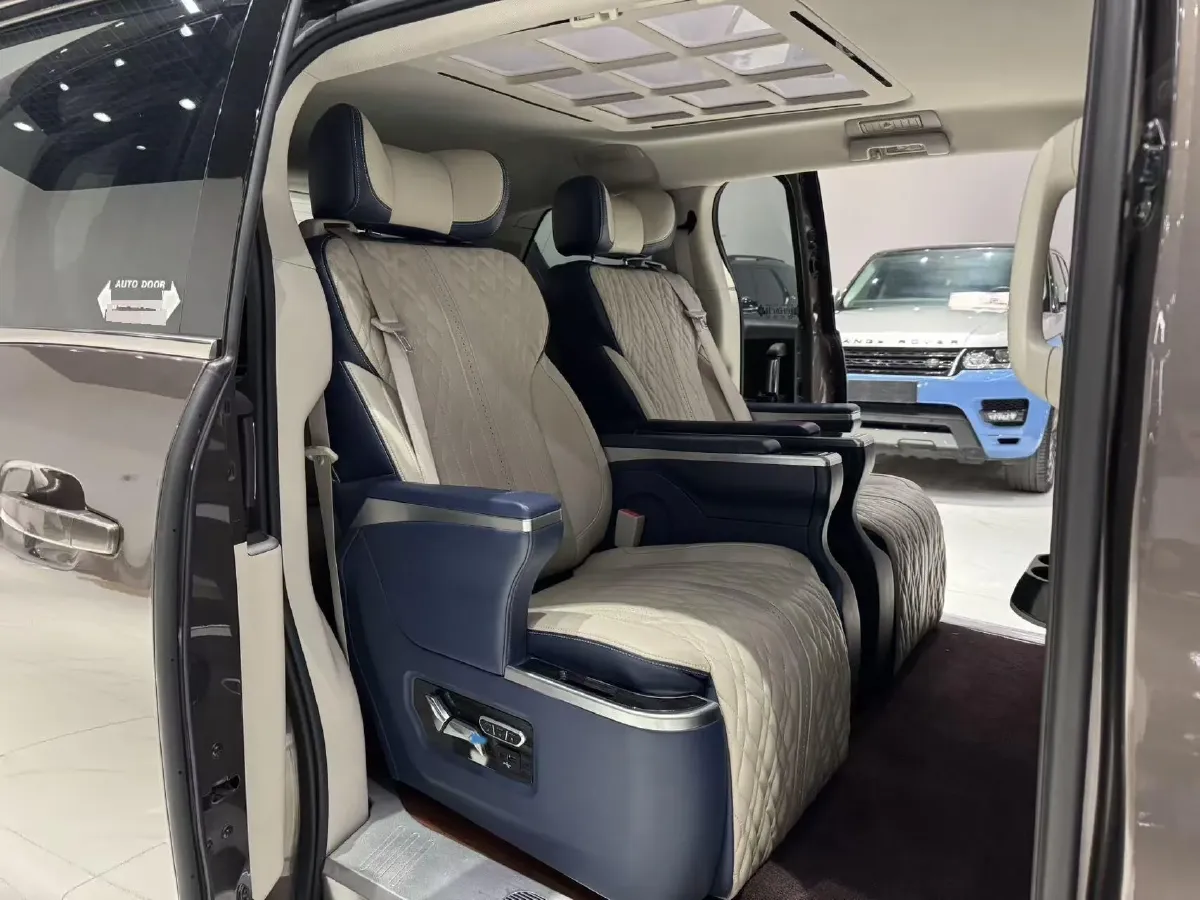 2021 Buick GL8 2.0T 237HP L4 9AT,autocango,china used car exporter,china ev exporter,chinese used car exporter,chinese used ev exporter