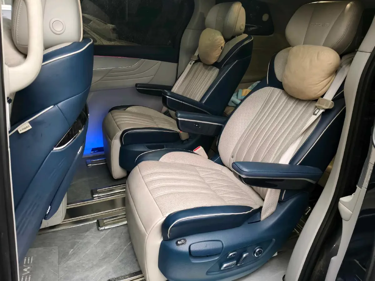 2021 Roewe iMAX8 2.0T 234HP L4 8AT,autocango,china used car exporter,china ev exporter,chinese used car exporter,chinese used ev exporter