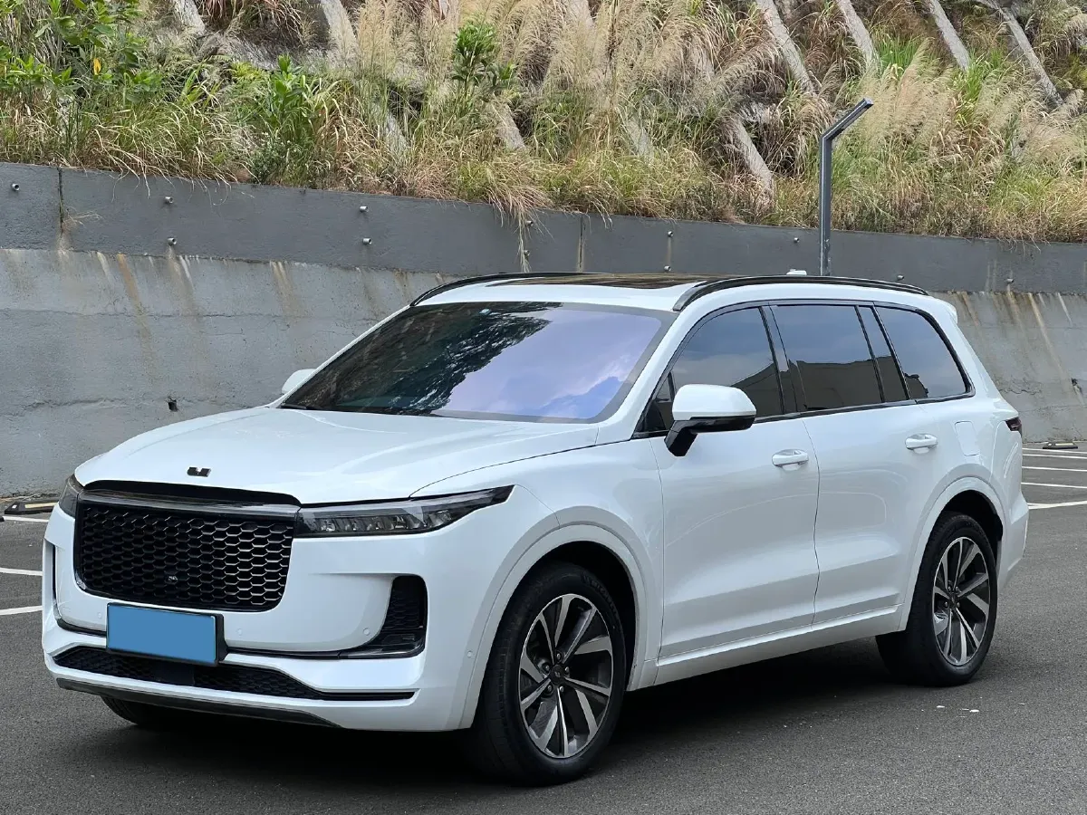 2021 Li ONE Range Extended 131HP REEV 40.5KWH,autocango,china used car exporter,china ev exporter,chinese used car exporter,chinese used ev exporter