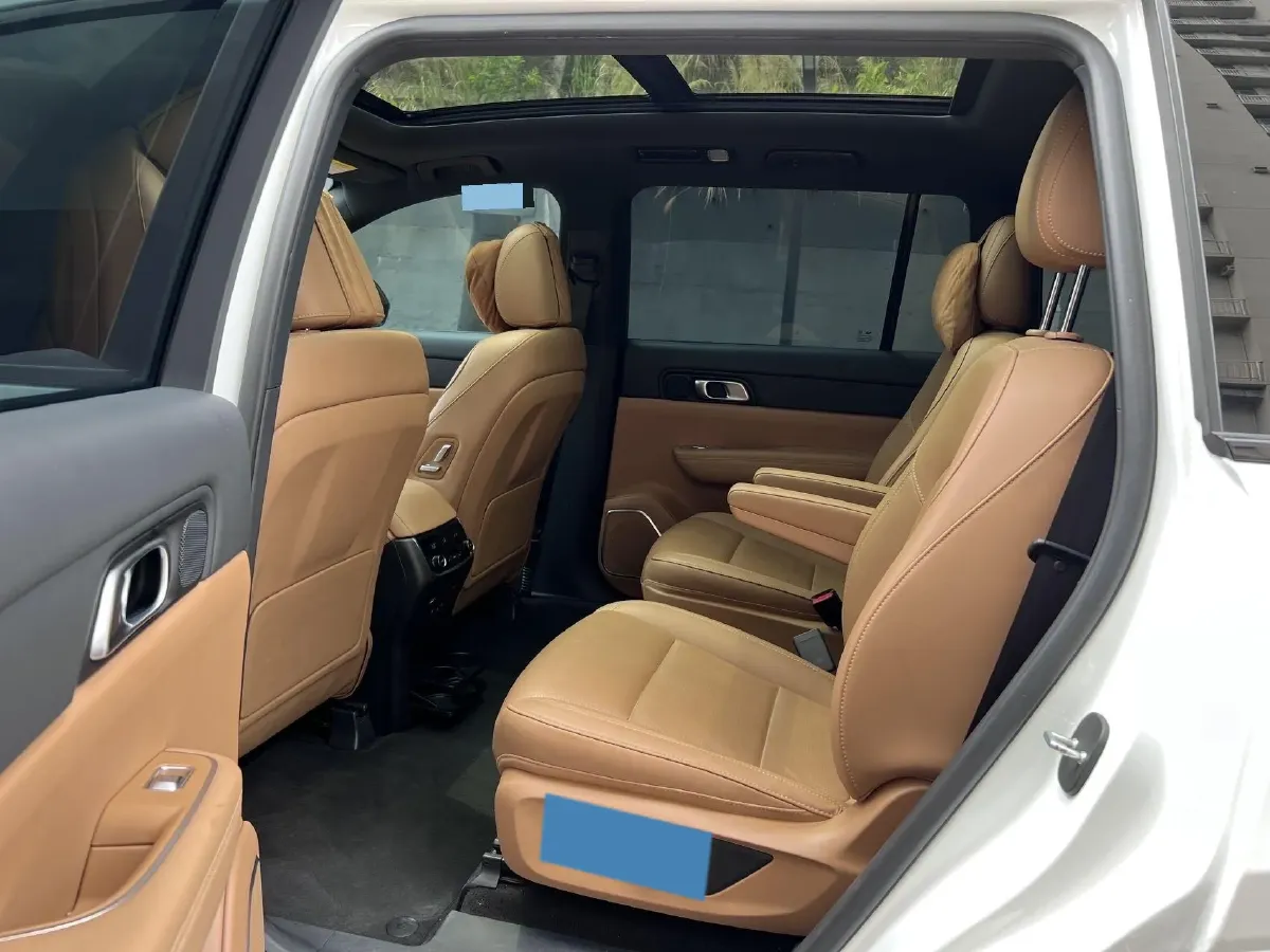 2021 Li ONE Range Extended 131HP REEV 40.5KWH,autocango,china used car exporter,china ev exporter,chinese used car exporter,chinese used ev exporter