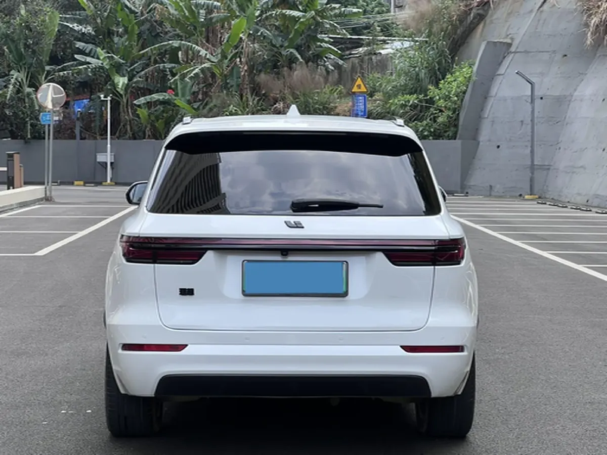 2021 Li ONE Range Extended 131HP REEV 40.5KWH,autocango,china used car exporter,china ev exporter,chinese used car exporter,chinese used ev exporter