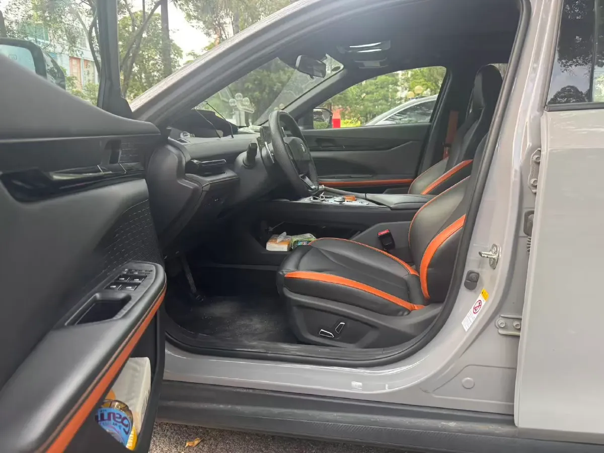 2023 ChangAn UNI-V 1.5T 188HP L4 7DCT,autocango,china used car exporter,china ev exporter,chinese used car exporter,chinese used ev exporter