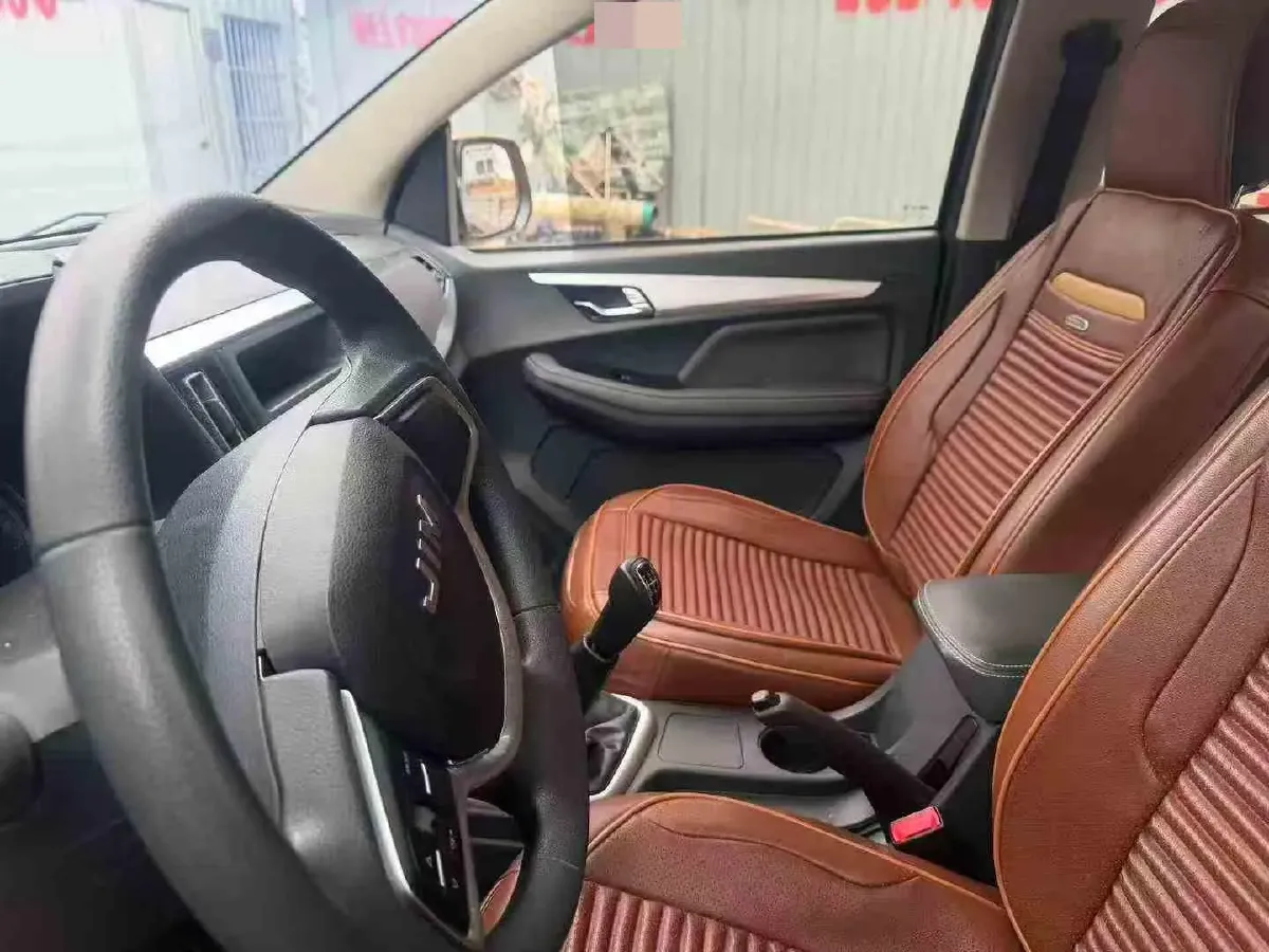 2018 Isuzu RE-MAX Jim 2.8T 116HP L4 5MT,autocango,china used car exporter,china ev exporter,chinese used car exporter,chinese used ev exporter