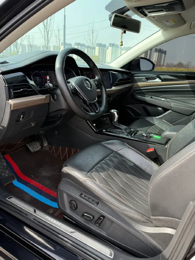 2020 Volkswagen Passat 2.0T 186HP L4 7DCT,autocango,china used car exporter,china ev exporter,chinese used car exporter,chinese used ev exporter