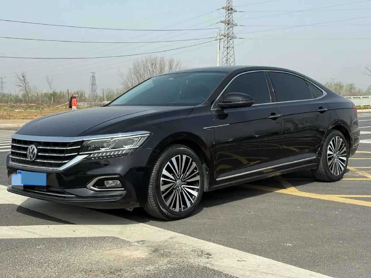 2020 Volkswagen Passat 2.0T 186HP L4 7DCT,autocango,china used car exporter,china ev exporter,chinese used car exporter,chinese used ev exporter