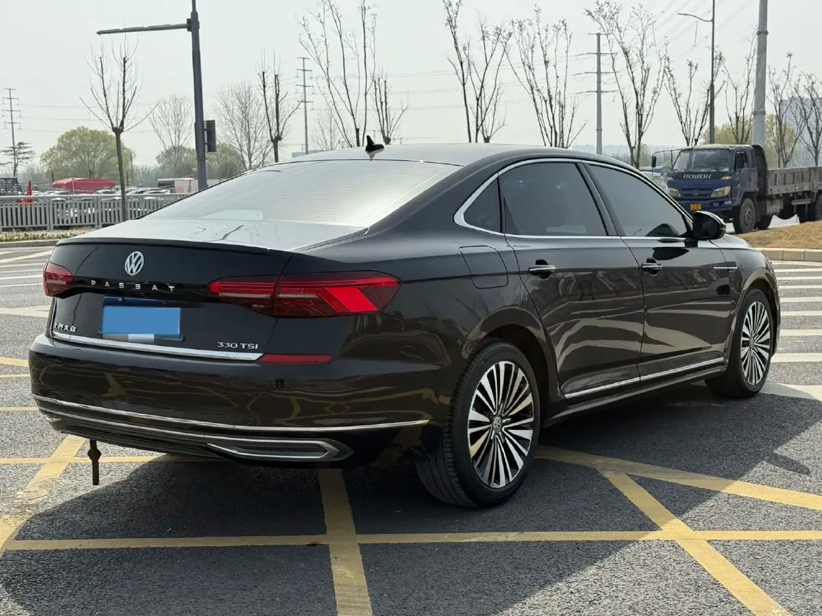2020 Volkswagen Passat 2.0T 186HP L4 7DCT,autocango,china used car exporter,china ev exporter,chinese used car exporter,chinese used ev exporter
