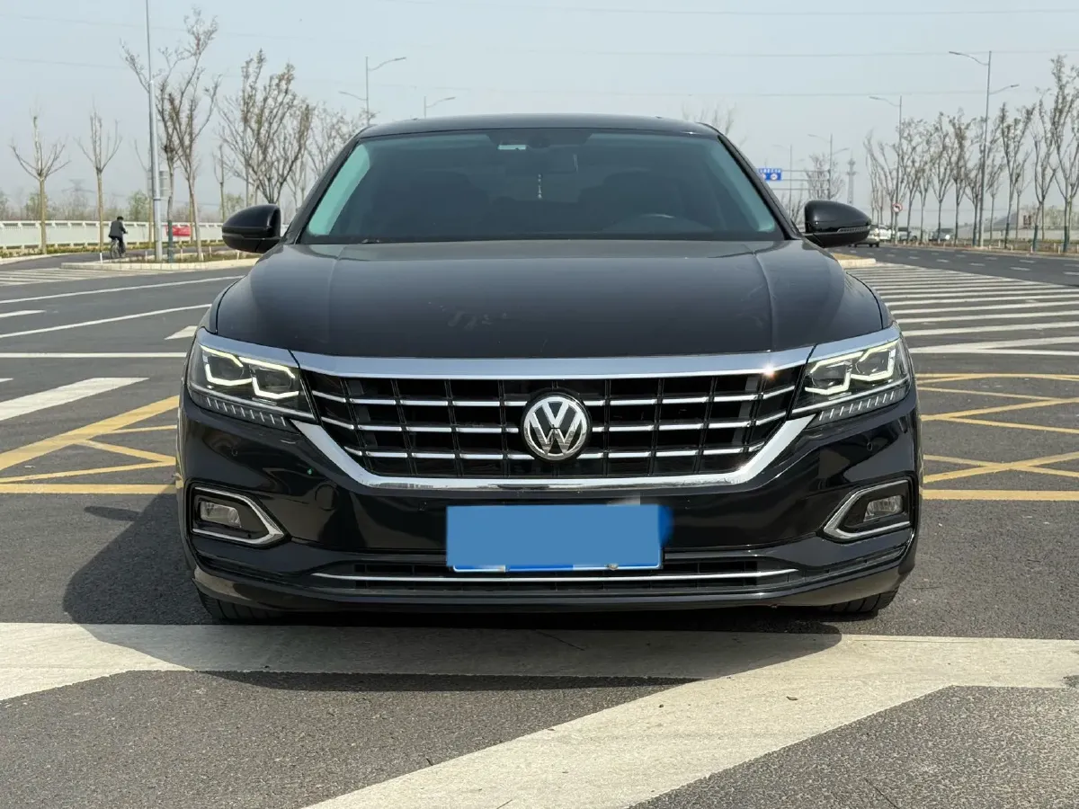 2020 Volkswagen Passat 2.0T 186HP L4 7DCT,autocango,china used car exporter,china ev exporter,chinese used car exporter,chinese used ev exporter