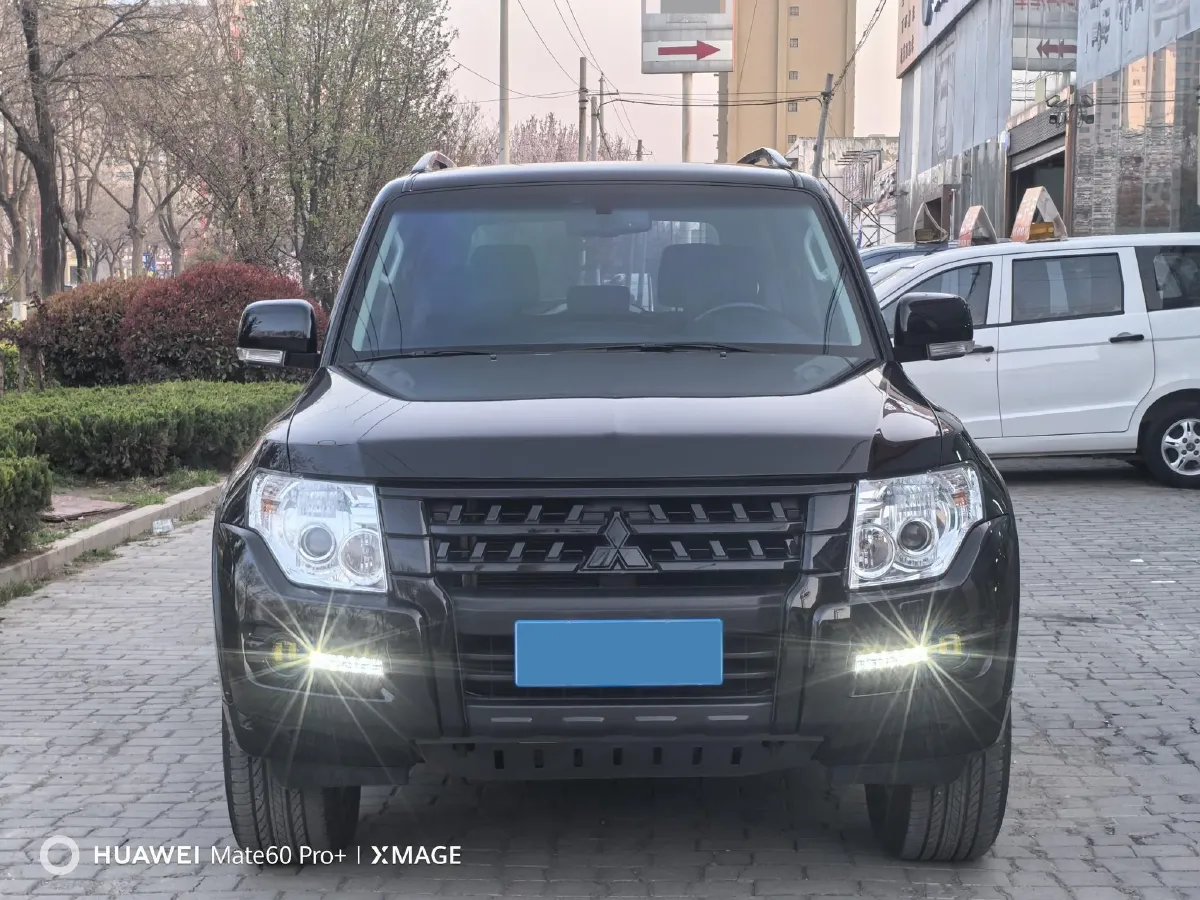 2019 Mitsubishi Pajero 3.0L 174HP V6 5AT,autocango,china used car exporter,china ev exporter,chinese used car exporter,chinese used ev exporter