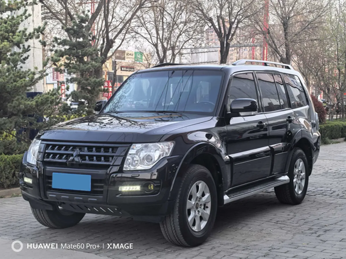 2019 Mitsubishi Pajero 3.0L 174HP V6 5AT,autocango,china used car exporter,china ev exporter,chinese used car exporter,chinese used ev exporter