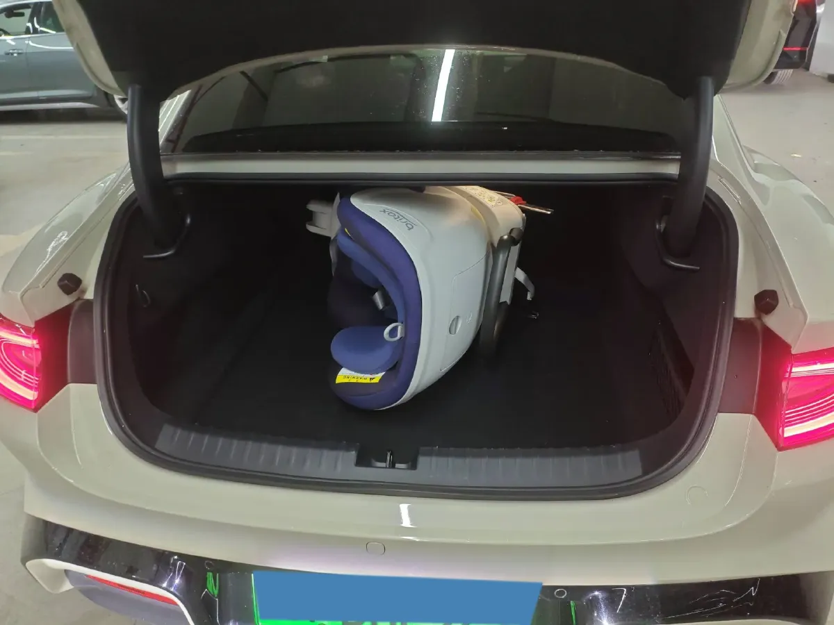 2024 MI SU7 BEV 94.3KWH,autocango,china used car exporter,china ev exporter,chinese used car exporter,chinese used ev exporter