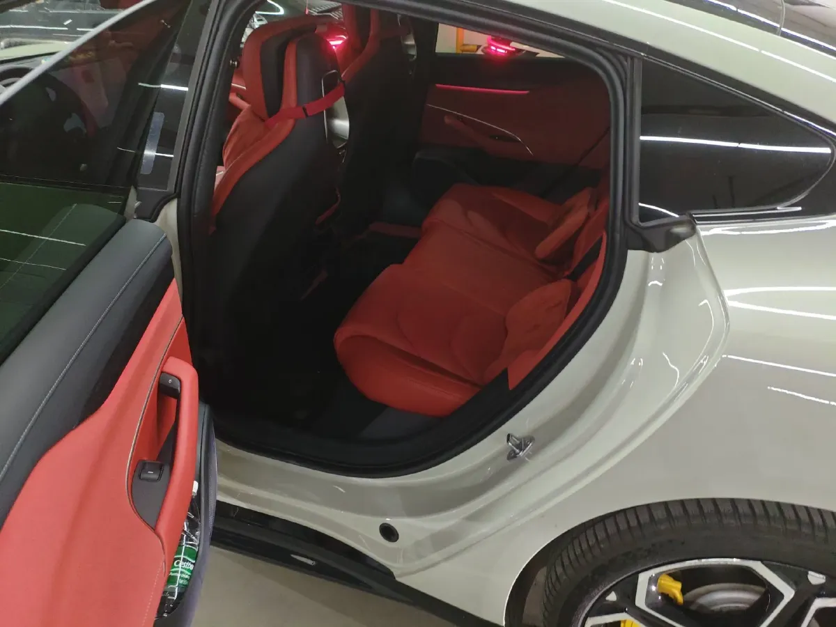 2024 MI SU7 BEV 94.3KWH,autocango,china used car exporter,china ev exporter,chinese used car exporter,chinese used ev exporter