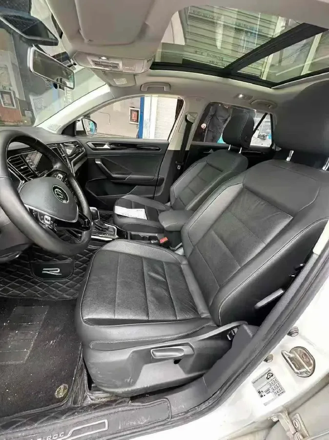 2021 Volkswagen T-Roc 1.4T 150HP L4 7DCT,autocango,china used car exporter,china ev exporter,chinese used car exporter,chinese used ev exporter