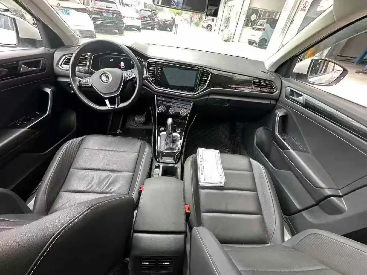 2021 Volkswagen T-Roc 1.4T 150HP L4 7DCT,autocango,china used car exporter,china ev exporter,chinese used car exporter,chinese used ev exporter