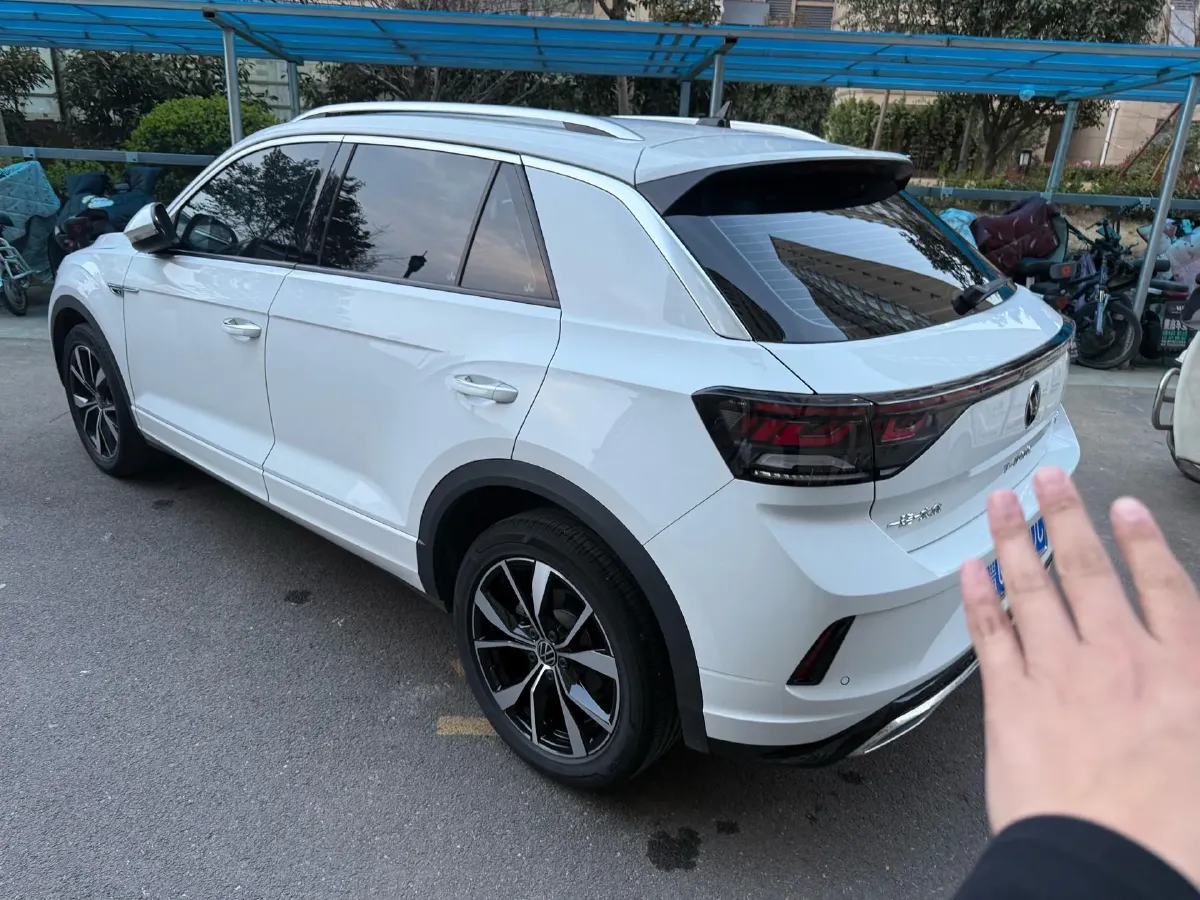 2023 Volkswagen T-Roc 1.5T 160HP L4 7DCT,autocango,china used car exporter,china ev exporter,chinese used car exporter,chinese used ev exporter