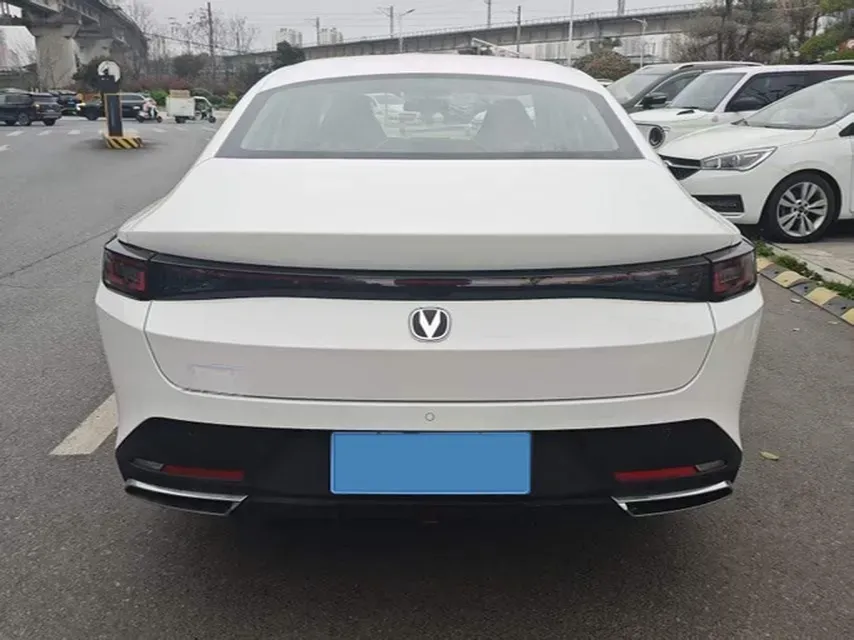 2025 ChangAn Eado 1.5T 192HP L4 7DCT,autocango,china used car exporter,china ev exporter,chinese used car exporter,chinese used ev exporter