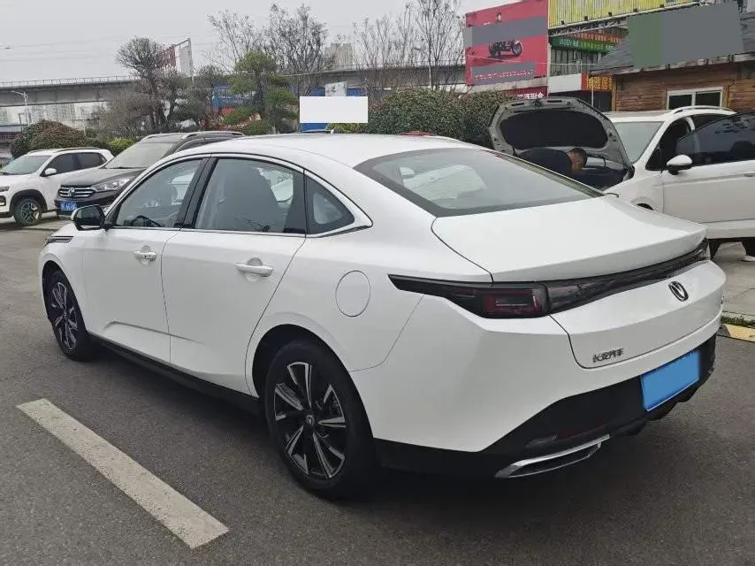 2025 ChangAn Eado 1.5T 192HP L4 7DCT,autocango,china used car exporter,china ev exporter,chinese used car exporter,chinese used ev exporter