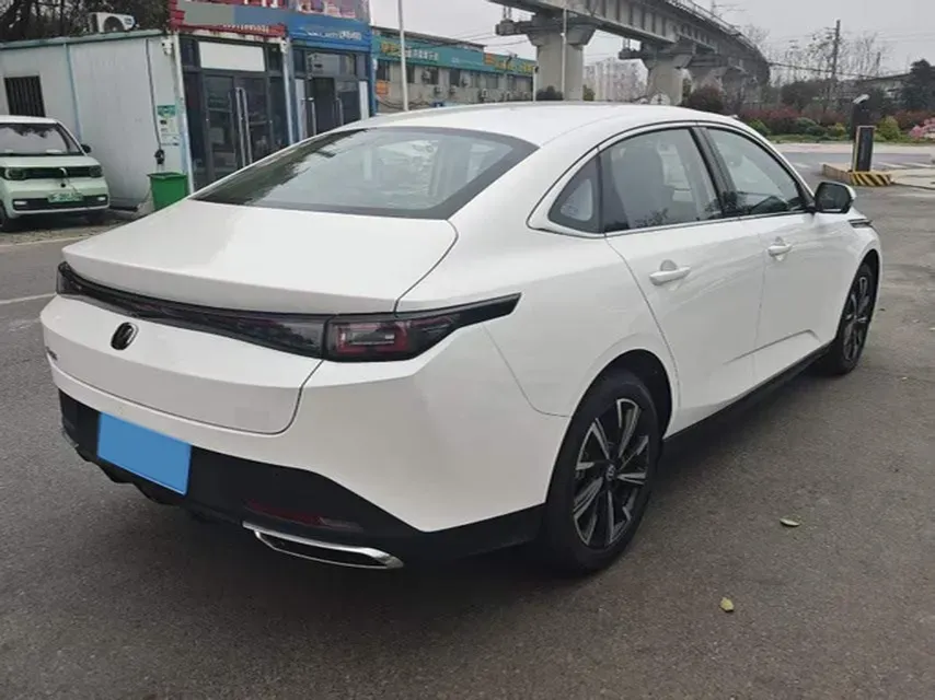 2025 ChangAn Eado 1.5T 192HP L4 7DCT,autocango,china used car exporter,china ev exporter,chinese used car exporter,chinese used ev exporter