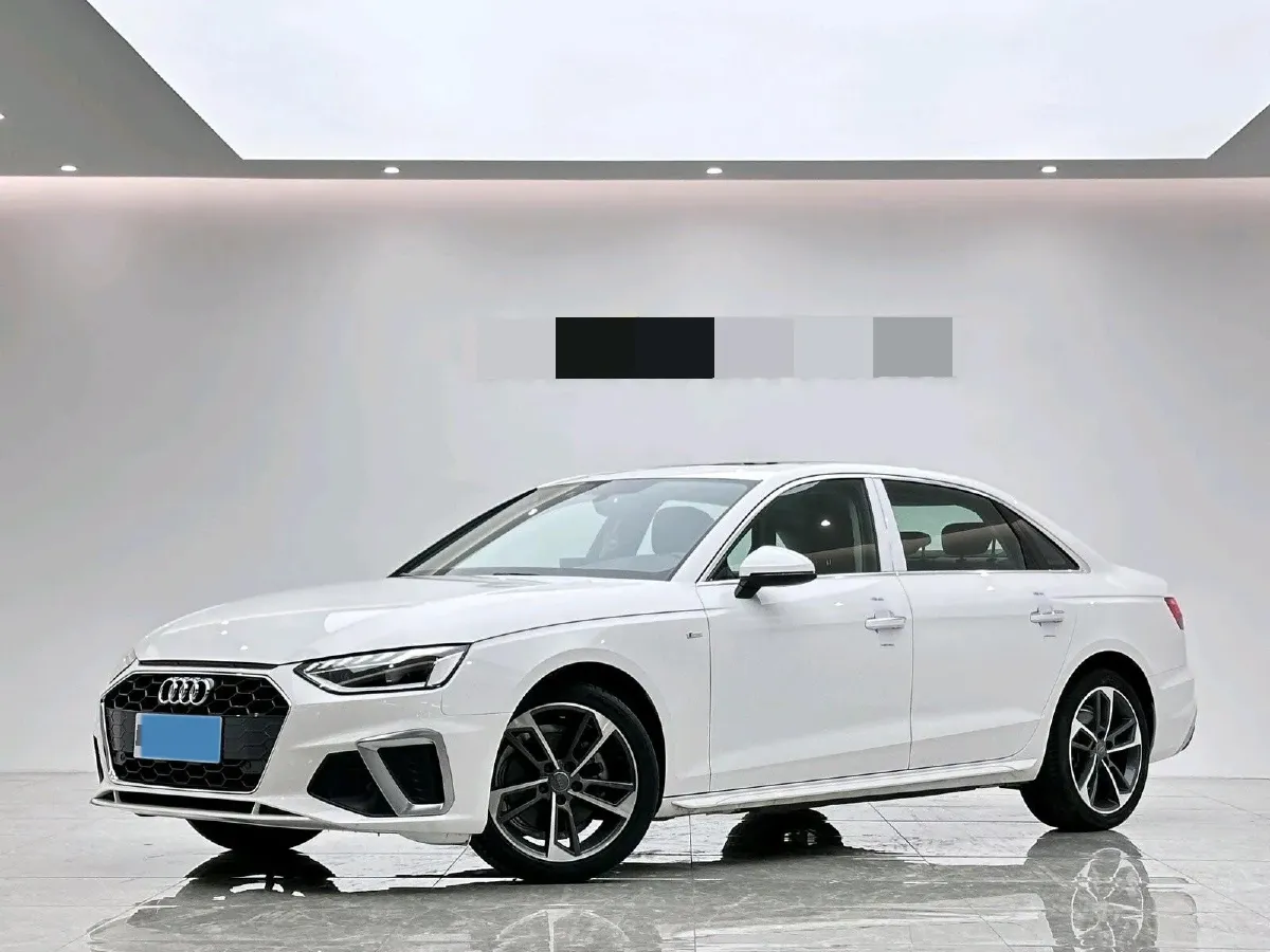 2022 Audi A4L 2.0T 190HP L4 7DCT,autocango,china used car exporter,china ev exporter,chinese used car exporter,chinese used ev exporter