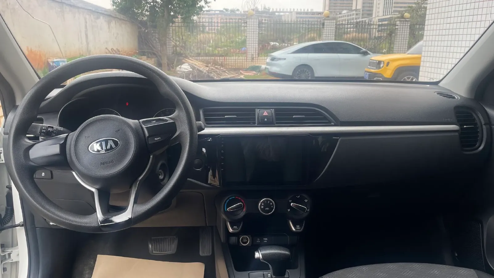 2017 Kia K2 1.4L 100HP L4 6AT,autocango,china used car exporter,china ev exporter,chinese used car exporter,chinese used ev exporter