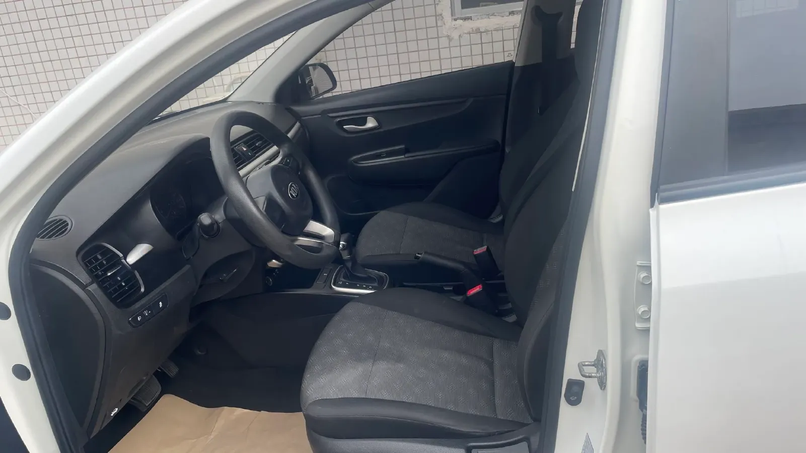 2017 Kia K2 1.4L 100HP L4 6AT,autocango,china used car exporter,china ev exporter,chinese used car exporter,chinese used ev exporter