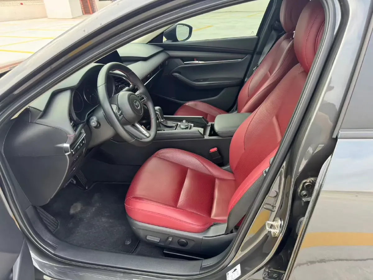 2023 Mazda 3 Axela 2.0L 158HP L4 6AT,autocango,china used car exporter,china ev exporter,chinese used car exporter,chinese used ev exporter