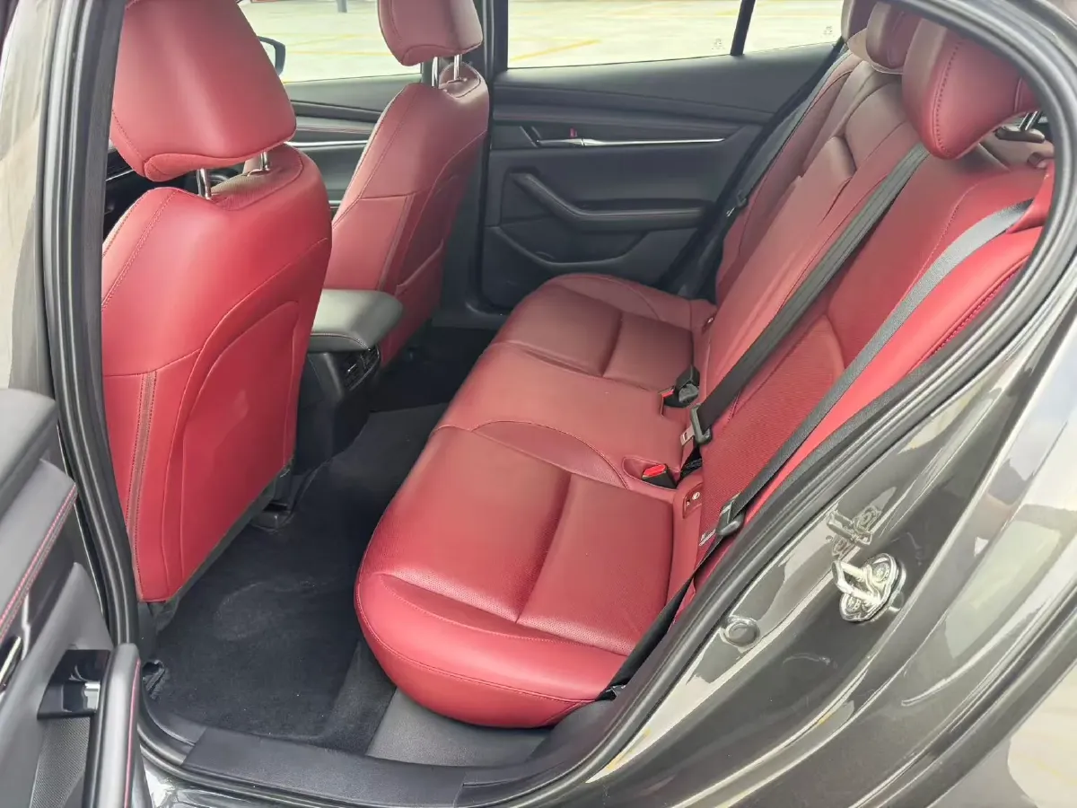 2023 Mazda 3 Axela 2.0L 158HP L4 6AT,autocango,china used car exporter,china ev exporter,chinese used car exporter,chinese used ev exporter