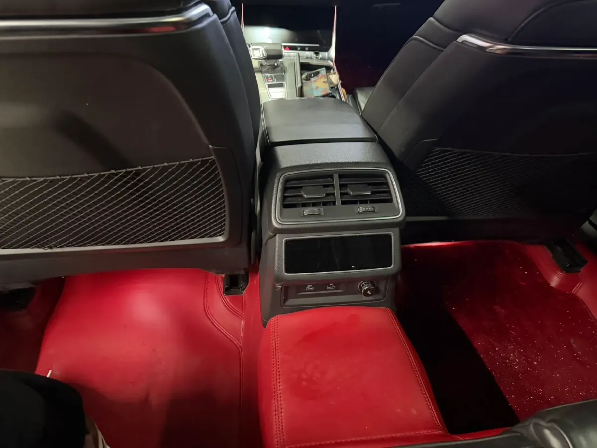 2023 Audi A6L 2.0T 245HP L4 7DCT,autocango,china used car exporter,china ev exporter,chinese used car exporter,chinese used ev exporter