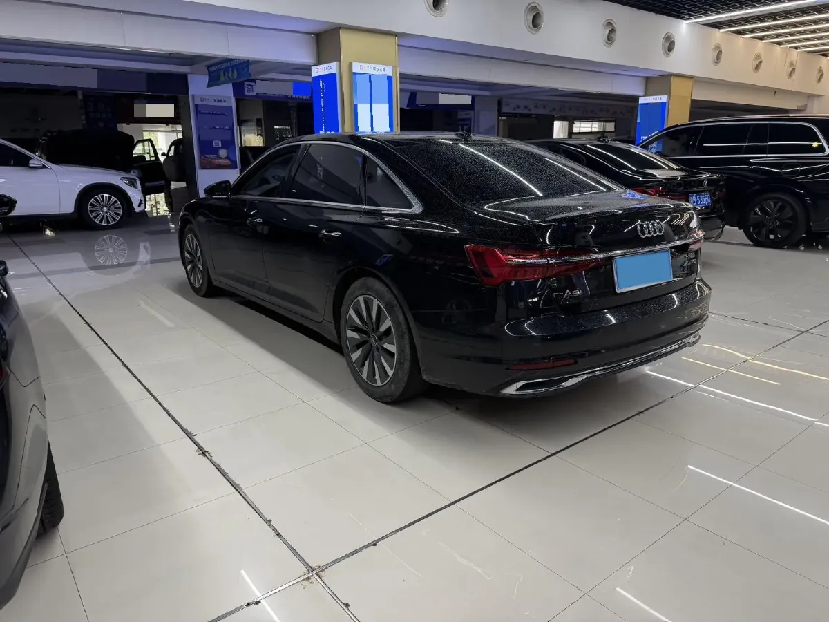 2023 Audi A6L 2.0T 245HP L4 7DCT,autocango,china used car exporter,china ev exporter,chinese used car exporter,chinese used ev exporter