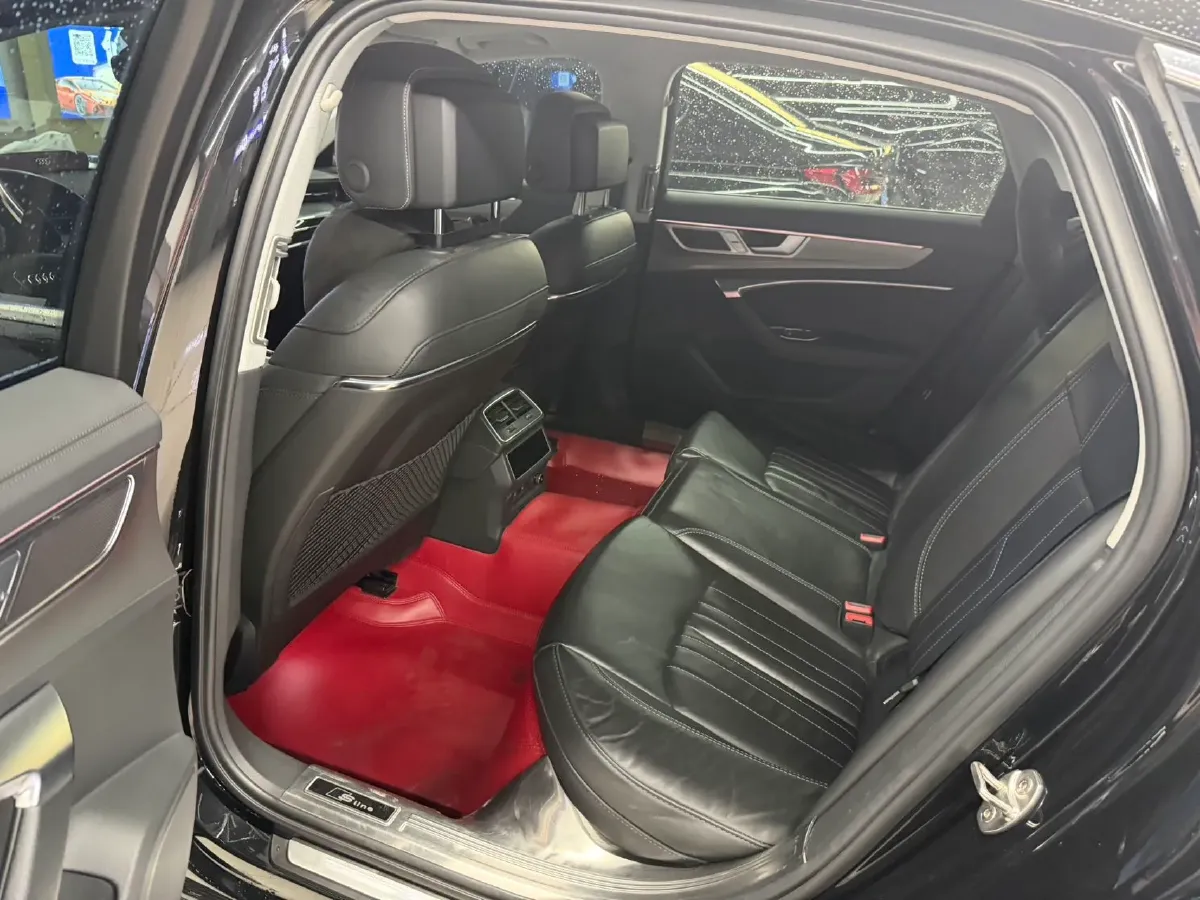 2023 Audi A6L 2.0T 245HP L4 7DCT,autocango,china used car exporter,china ev exporter,chinese used car exporter,chinese used ev exporter