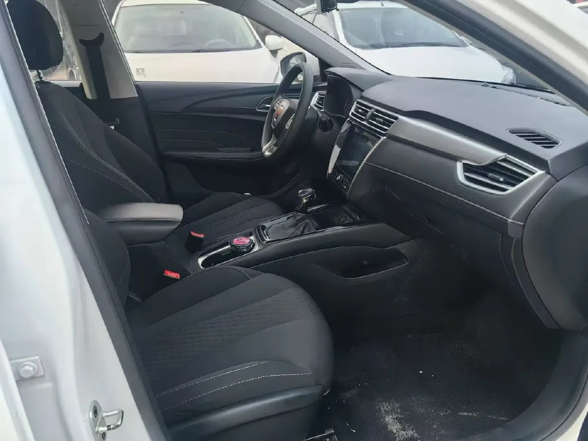 2020 Roewe i5 1.5L 120HP L4 CVT,autocango,china used car exporter,china ev exporter,chinese used car exporter,chinese used ev exporter