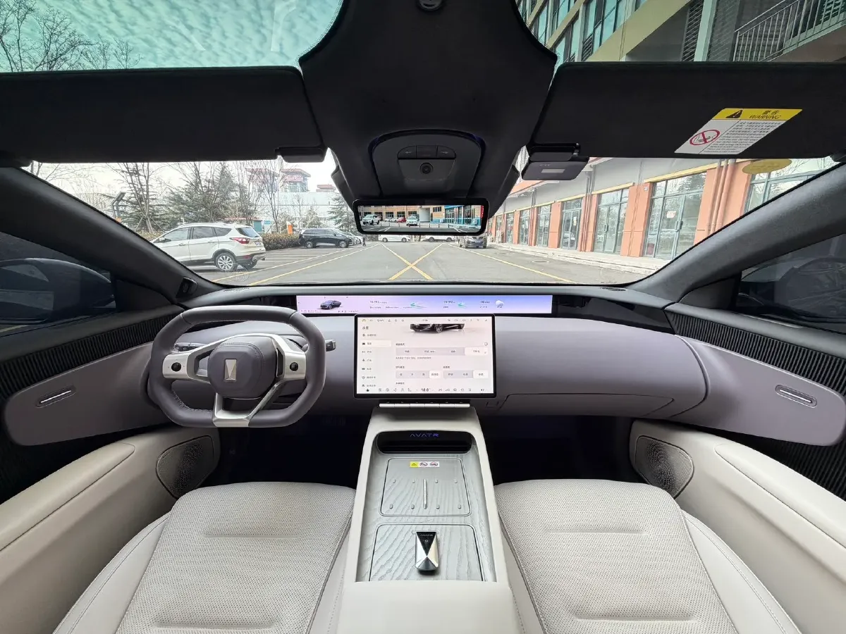 2025 Avatr 12 1.5T 156HP L4 REEV 39.05KWH,autocango,china used car exporter,china ev exporter,chinese used car exporter,chinese used ev exporter